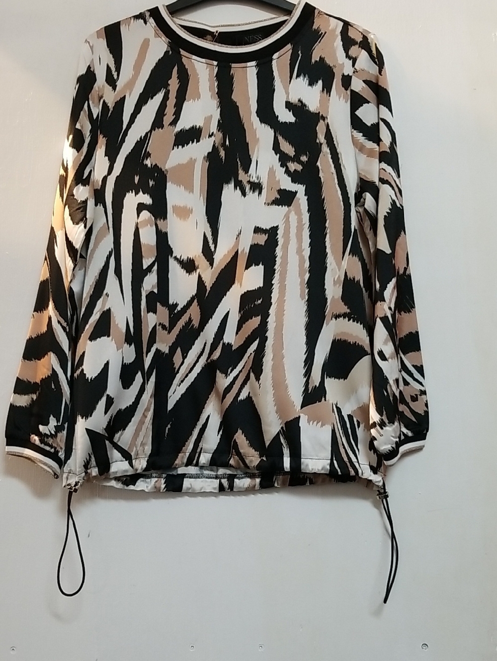 Abstract Animal-Print Long-Sleeve Pullover Hoodie - Beige/Black/White